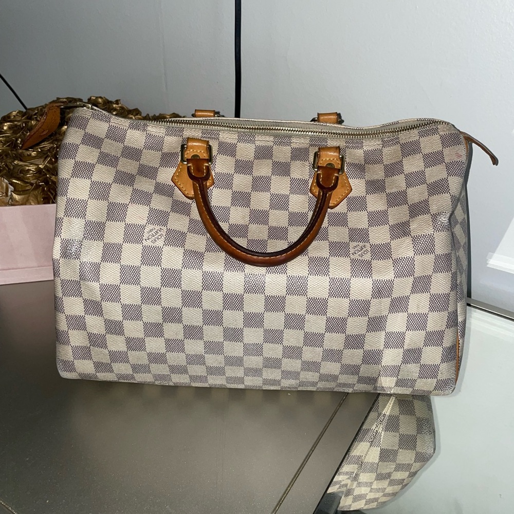 Louis Vuitton Speedy 35